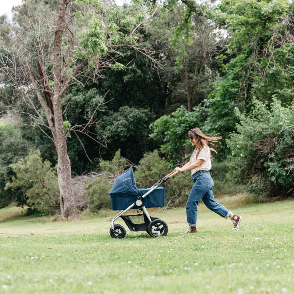 
                      
                        Bumbleride Era Reversible Seat Stroller with Bassinet Maritime Blue - Bumbleride Australia
                      
                    