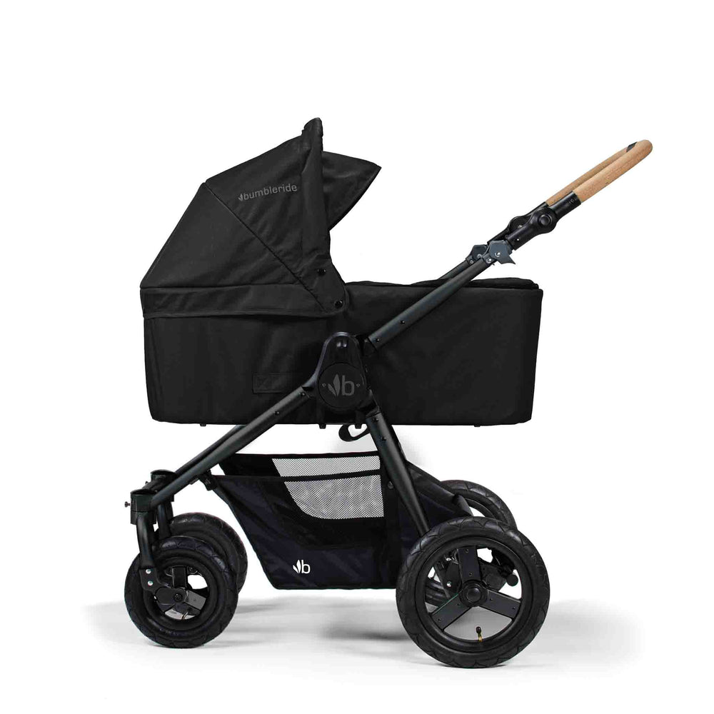 
                      
                        Matt Black Bassinet on Era Reversible Stroller - Australia
                      
                    